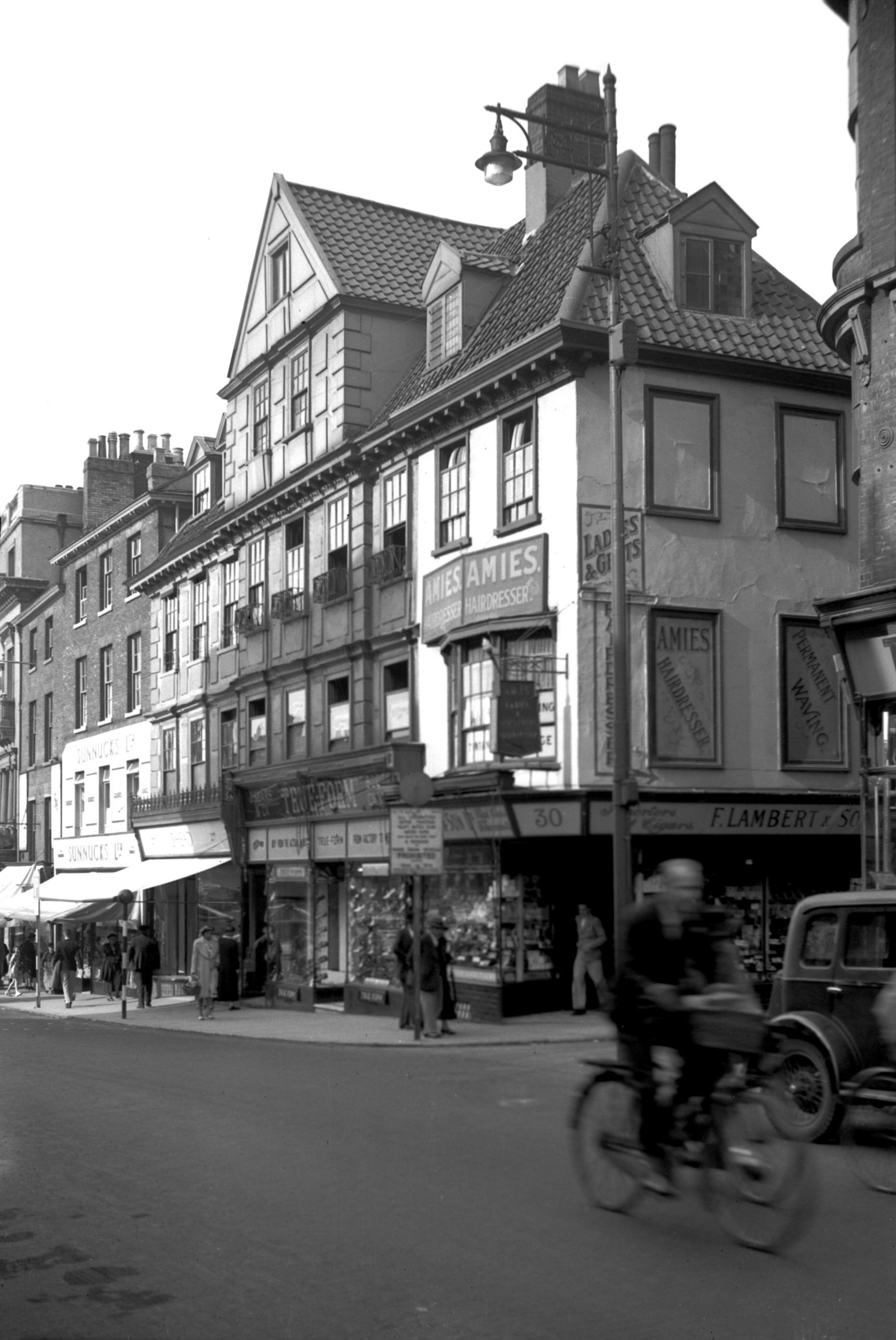 Mariners Lane to Martineau Lane
